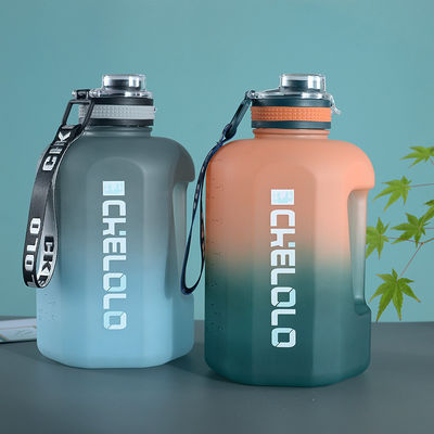 Bottiglia d'acqua per viaggi in plastica Rivestimento anticorrosione Non equipaggiato 1.6L 2.2L Caldaia per palestra