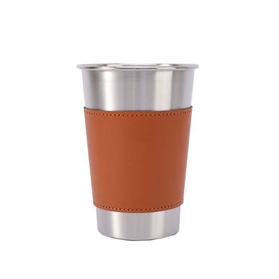 Tazza da viaggio in birra in acciaio inossidabile a parete singola con logo personalizzato e copertura in pelle marrone
