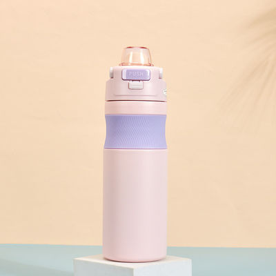 La bottiglia d'acqua in acciaio inossidabile 16 oz perfetta per tutte le attività all' aperto.
