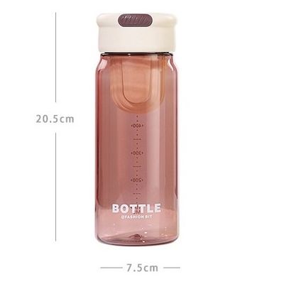 Moda estiva per studenti Bottiglia d'acqua di plastica da 650 ml con filtro e design portatile