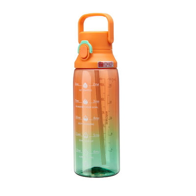 Bottiglia d'acqua sportiva con maniglia