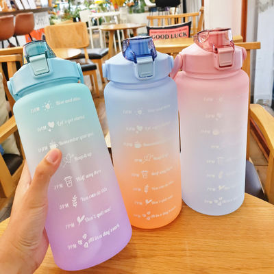 2023 Bottiglia di acqua potabile motivazionale 2L BPA gratuita per palestra e attività all'aperto