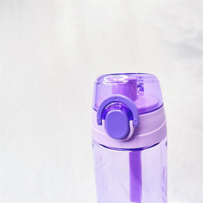 Tritan 600ml Bottiglia d'acqua viola Bottiglia di plastica per bevande sportive con maniglia per palestra
