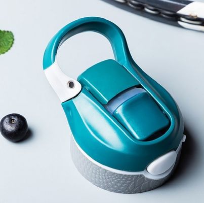 Acqua bollente applicabile Bottiglia di acqua da sport in plastica Tritano 750 ml con maniglia per adulti