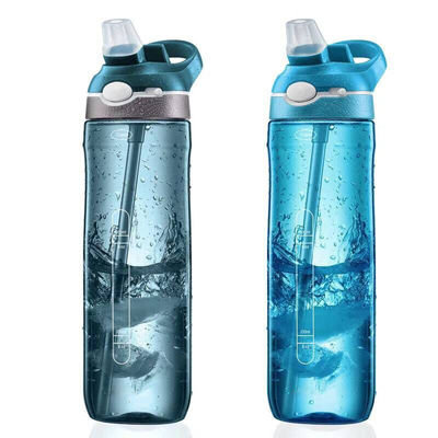 Acqua bollente applicabile Bottiglia di acqua da sport in plastica Tritano 750 ml con maniglia per adulti