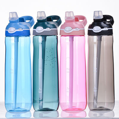 Acqua bollente applicabile Bottiglia di acqua da sport in plastica Tritano 750 ml con maniglia per adulti