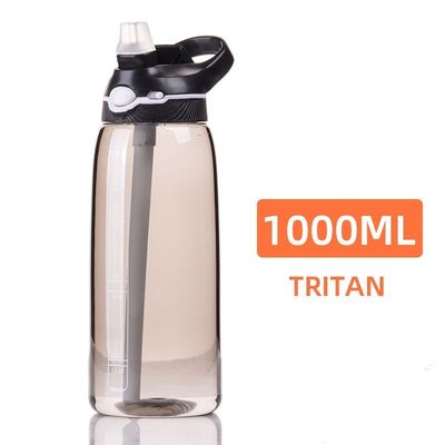 Rimanete idratati con questa bottiglia d'acqua senza BPA da 1 litro di plastica di Tritano e paglia inclusa