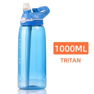 Rimanete idratati con questa bottiglia d'acqua senza BPA da 1 litro di plastica di Tritano e paglia inclusa