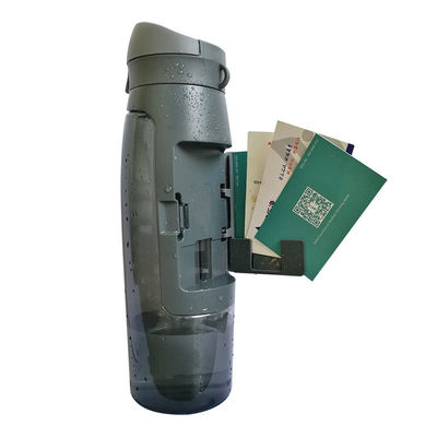 In magazzino Bottiglia di acqua potabile di plastica sportiva portatile di 750 ml con cartellino