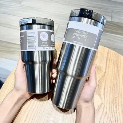 Logo personalizzato 20 oz / 30 oz Acciaio inossidabile Tazza d'acqua isolante con paglia
