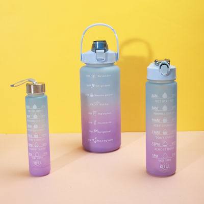 2000 ml 900 ml 300 ml 3 in 1 bottiglia di paglia di plastica personalizzata con marcatore dell' orario per palestra e sport
