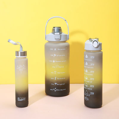 2000 ml 900 ml 300 ml 3 in 1 bottiglia di paglia di plastica personalizzata con marcatore dell' orario per palestra e sport