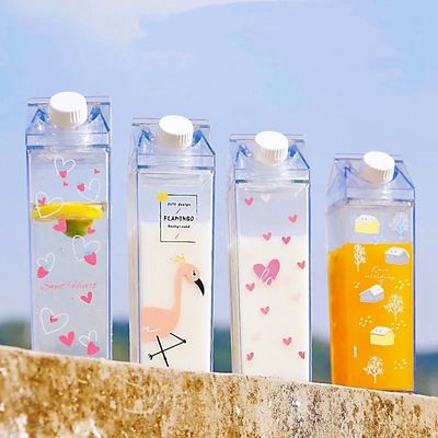 Logo personalizzato Accettabile 500ml 1000ml Acrilico trasparente Latte Cartone Bottiglia d'acqua