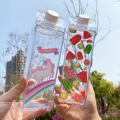 Logo personalizzato Accettabile 500ml 1000ml Acrilico trasparente Latte Cartone Bottiglia d'acqua