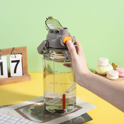 Rimanete idratati quando siete in viaggio con bottiglie d'acqua di plastica sportiva personalizzate per viaggi all'aria aperta