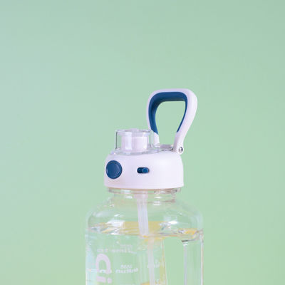1Bottiglia d'acqua di plastica personalizzata in stile americano da.5L per il riempimento di palestre e auto sportive