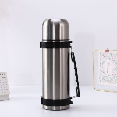 Aggiornate il vostro equipaggiamento per l'aria aperta con la nostra bottiglia d'acqua in acciaio inossidabile a vuoto personalizzata da 1.2L/1.8L