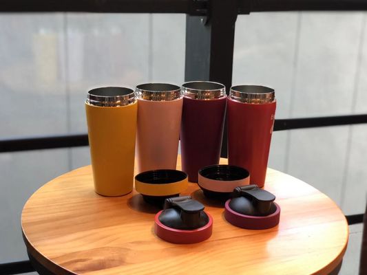 LOGO personalizzato 700ml bottiglia di acciaio inossidabile fitness shaker per la comodità all'aria aperta e di viaggio