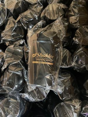 Giocaio per attività all' aperto 700ml Shaker Cup con palla inossidabile colore personalizzato accettabile