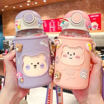 620ml adesivo 3D portatile bottiglia d'acqua di plastica design orso carino per bambini e studenti