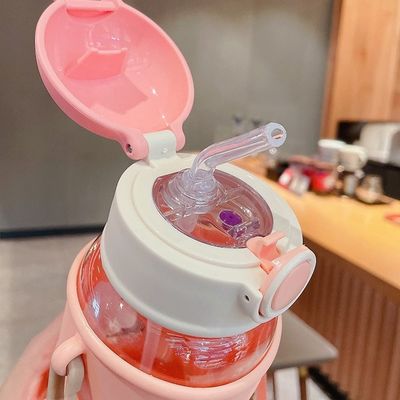 620ml portatile adesivo in 3D Bottiglia d'acqua di plastica Carina bottiglia orso per bambini e studenti