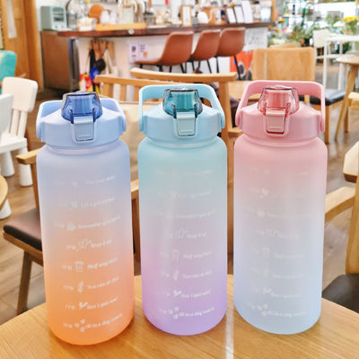 Coppa spaziale a colori gradienti da 2000 ml con scala temporale con accompagnamento di bottiglia d'acqua per adulti