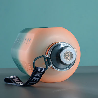 Acquirente commerciale Logo personalizzato 1.6L 2.2L Bottiglia d'acqua per palestra Tazza sportiva Viaggi di plastica