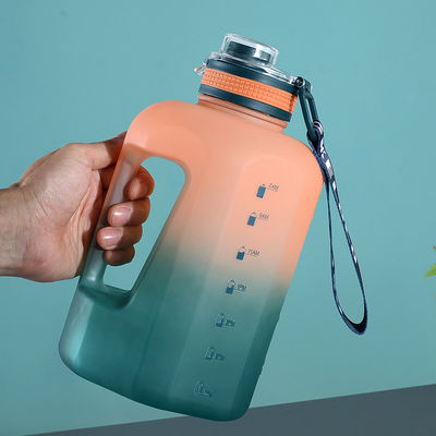 Acquirente commerciale Logo personalizzato 1.6L 2.2L Bottiglia d'acqua per palestra Tazza sportiva Viaggi di plastica