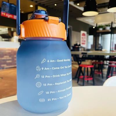 Sport all'aperto/camper Coppa di plastica di grande apparenza con paglia e grande capacità