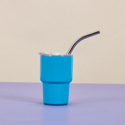 2 oz di bottiglia d'acqua in acciaio inossidabile in stile americano con piccole tazze con cannucce.