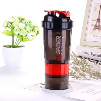 Unisex Custom Logo 500ml Bpa Free Shaker Bottle PP Milk Shake Cup Protein Powder Fitness Gym Sport Bottiglia d'acqua con palla di miscelazione