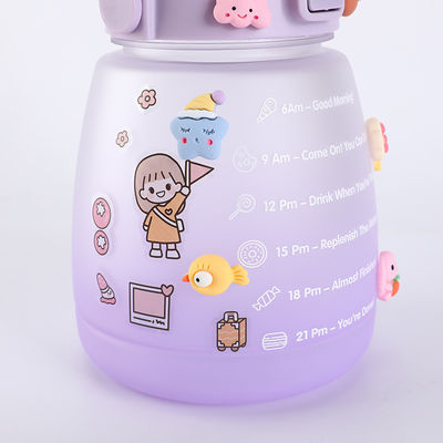 Servizio orientato al cliente Bottiglia d'acqua per bambini da 45 oz con adesivo e grande capacità