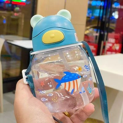 Bottiglia d'acqua di paglia leggera e resistente per bambini anti-caduta con design di orso carino