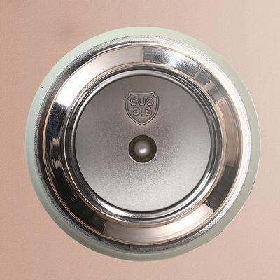 Stile di design contemporaneo 500ml/600ml Bottiglia d'acqua in acciaio inossidabile con maniglia di corda