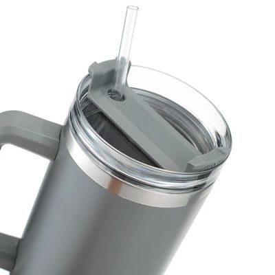 Classico stile di design 40oz in acciaio inossidabile fuori Tumbler con maniglia e paglia per OEM