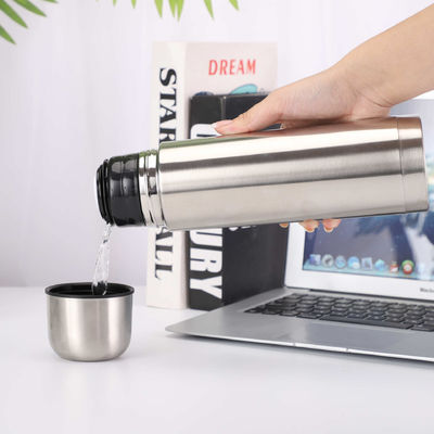 500 ml di tazza a vuoto a forma di proiettile a doppia parete isolata con contenitore per acqua calda e fredda