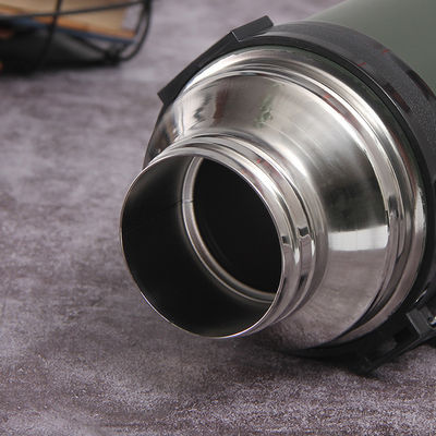 Migliora la tua attrezzatura di viaggio con questa bottiglia portatile a doppia parete in acciaio inox