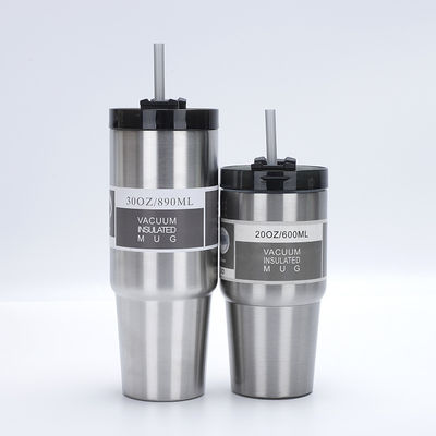20oz/30oz Acciaio inossidabile Tumbler doppia parete vuoto isolato Tazza auto con paglia