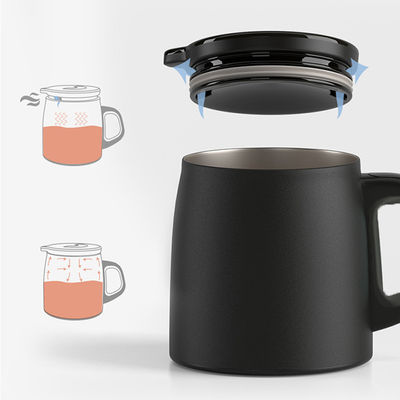 Tazza di viaggio isolante a prova di fuoriuscita in acciaio inossidabile in stile nordico con manico
