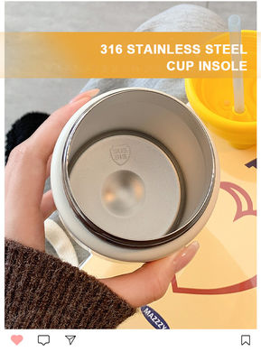 Bottiglia d'acqua portatile in acciaio inossidabile di 500 ml Capacità tazza di caffè isolato con paglia
