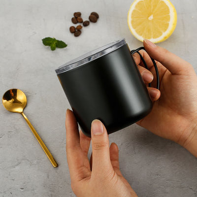 Migliora la tua collezione di bottiglie d'acqua con questa bottiglia in acciaio inossidabile minimalista