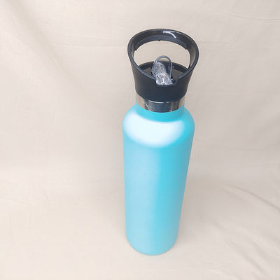 Mantenete le vostre bevande alla temperatura perfetta con la nostra bottiglia sportiva in acciaio inossidabile da 750 ml