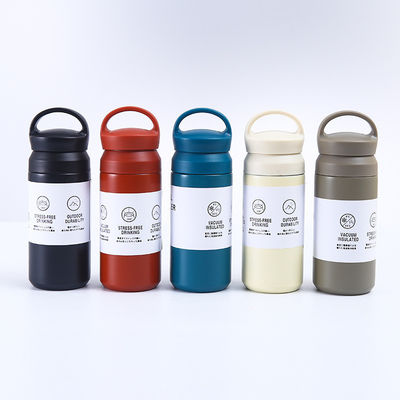 Modello minimalista Bottiglie d'acqua 304 Acciaio inossidabile Tazza di viaggio Bottiglia isolante