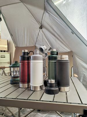 Reutilizzabile Colorato 422,2g Advantage impermeabile 750ml Gym Thermos 550ml Flask Gift Set
