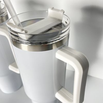 Tazza di viaggio isolata in acciaio inossidabile con maniglia con logo personalizzato più calda, colorata e sicura