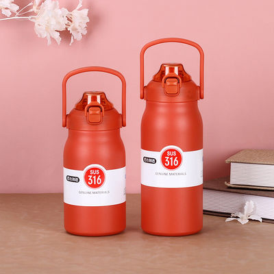 Bottiglia d'acqua esterna con maniglia portatile e copertura rimbalzante accetta colori personalizzati