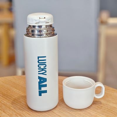 Bottiglia d'acqua per bambini in acciaio inossidabile da 500 ml Tazzina da tumbler carina con disegno e coperchio personalizzati