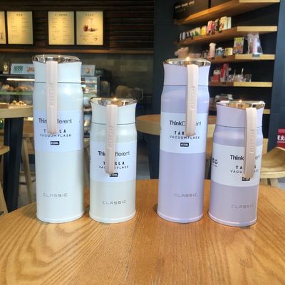 Bottiglia di acqua di acciaio inossidabile a doppia parete di 450 ml per bevande calde e fredde