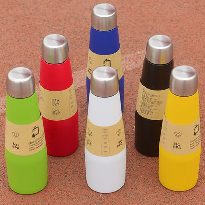 18 OZ Acciaio inossidabile Cola a forma di bottiglia d'acqua Bottina termica Stile di design sportivo