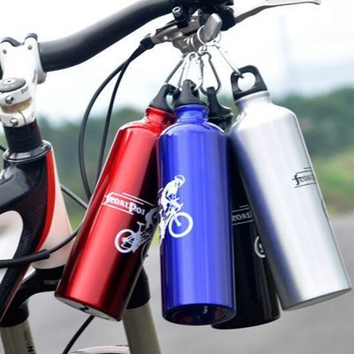Bottiglia d'acqua per mountain bike con carabiner e acqua bollente applicabile in lega di alluminio